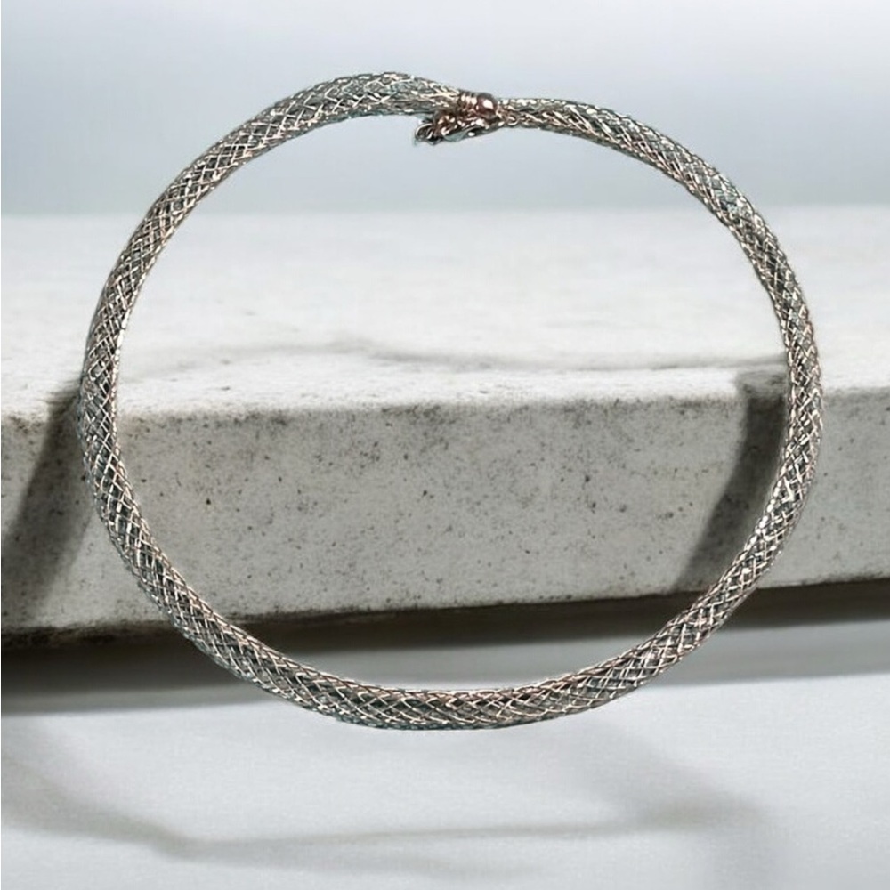 Minimalist Silver Necklace with Matte Finish